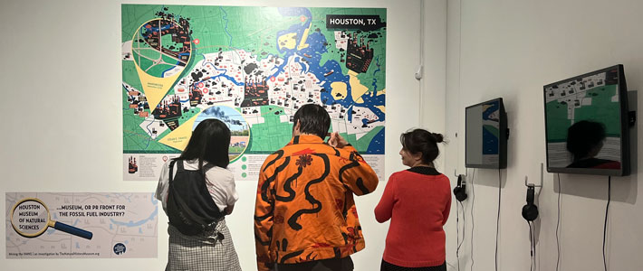 Flood tide of resistance exhibition