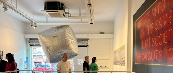 Flood tide of resistance exhibition