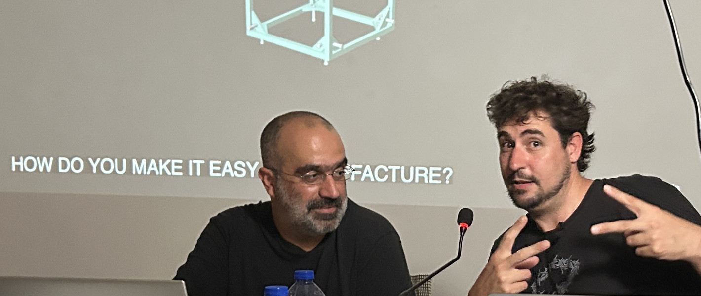 César Escudero Andaluz and Charalambos Margaritis
